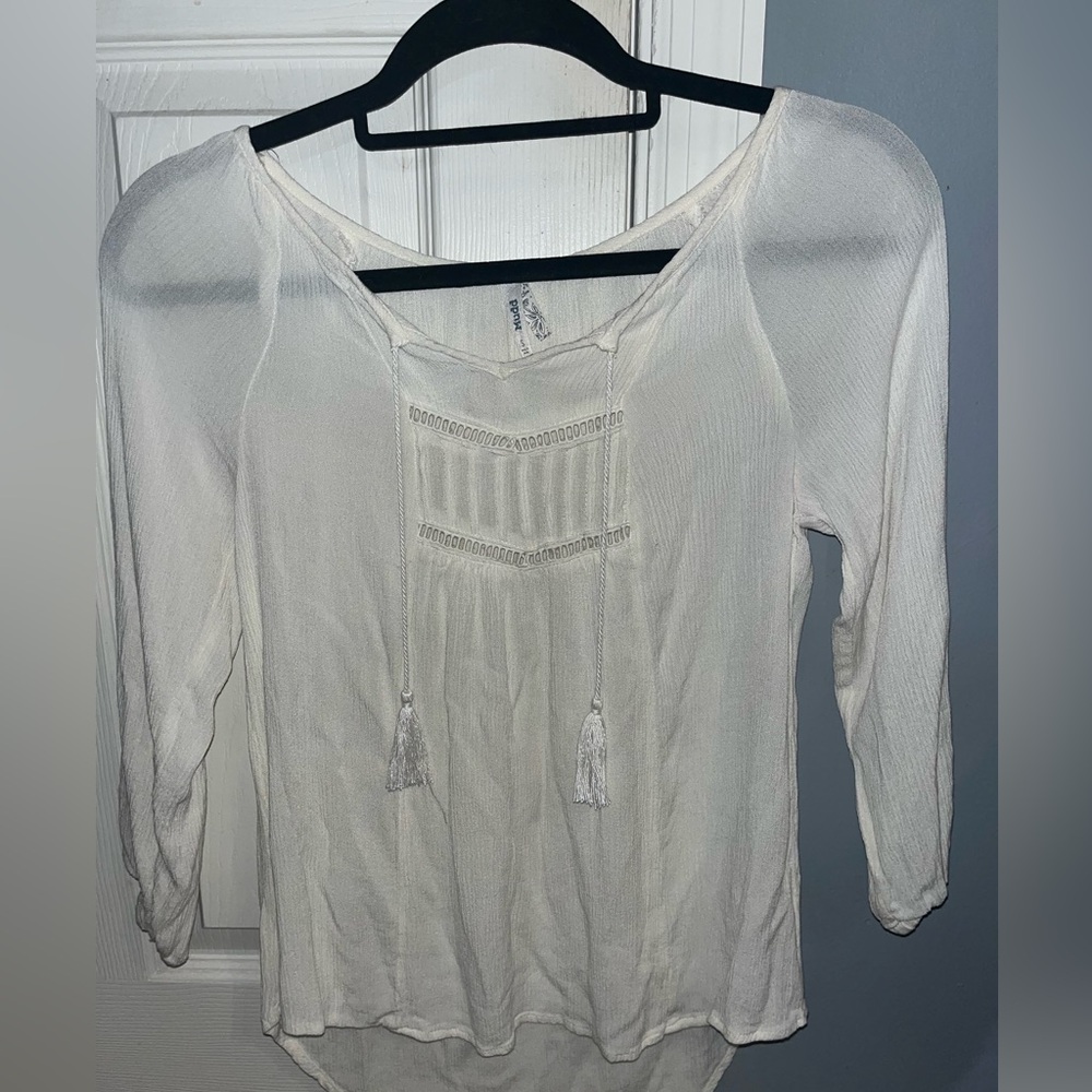 Cute flowy white shirt